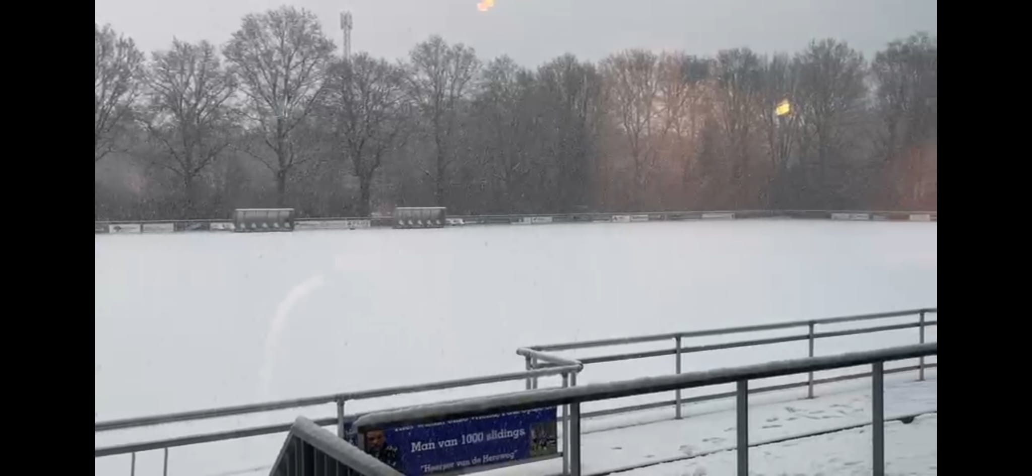 Het amateurvoetbal (veld) is voor komend weekend algeheel afgelast.
